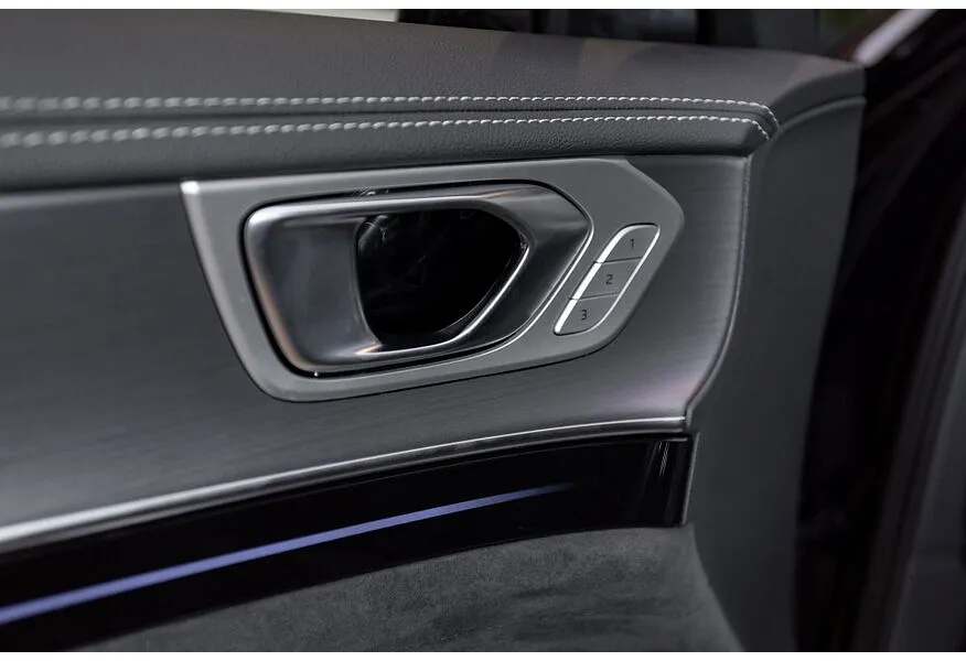 Hongqi H9 3.0 AT 4WD (326 л.с.) Executive Комбинированный в АВИЛОН. Слайд №12