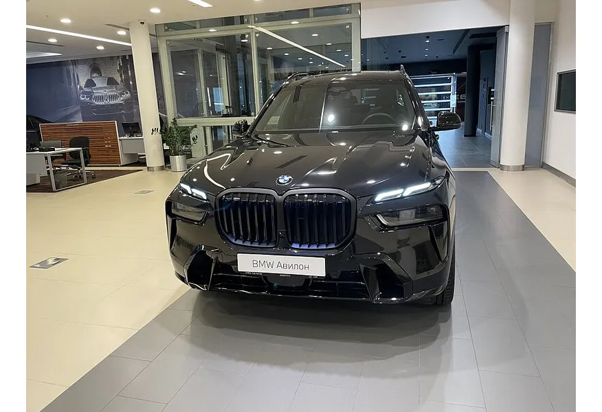 BMW X7 xDrive40i Steptronic (381 л.с.) Черный в АВИЛОН. Слайд №3