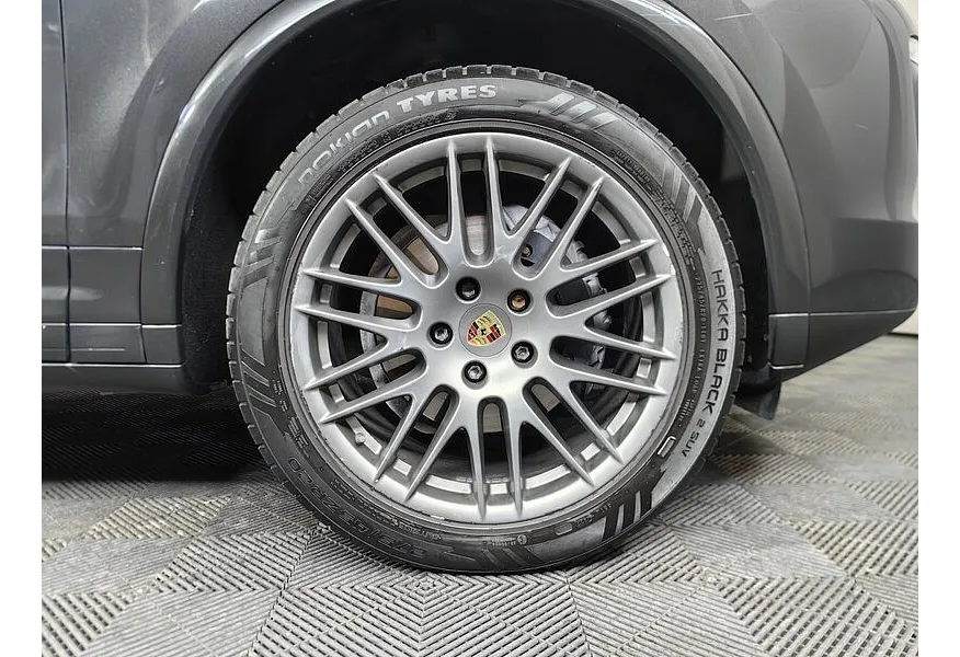АВИЛОН - Porsche Cayenne 3.0 Tiptronic AWD (340 л.с.) Черный - slide 21