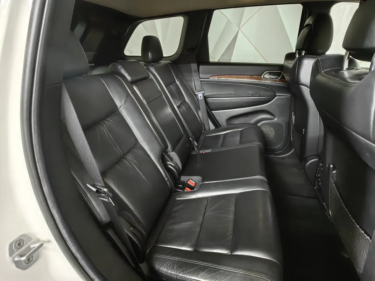 Jeep Grand Cherokee 3.0 TD AT (241 л.с.) Белый в АВИЛОН. Слайд №16