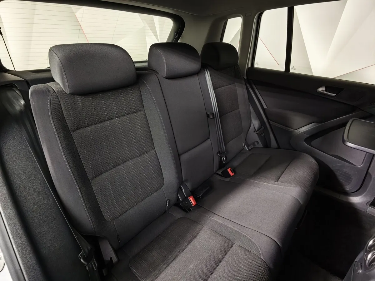 Volkswagen Tiguan 2.0 TSI 4Motion AT (180 л.с.) Sport&Style Белый в АВИЛОН. Слайд №17