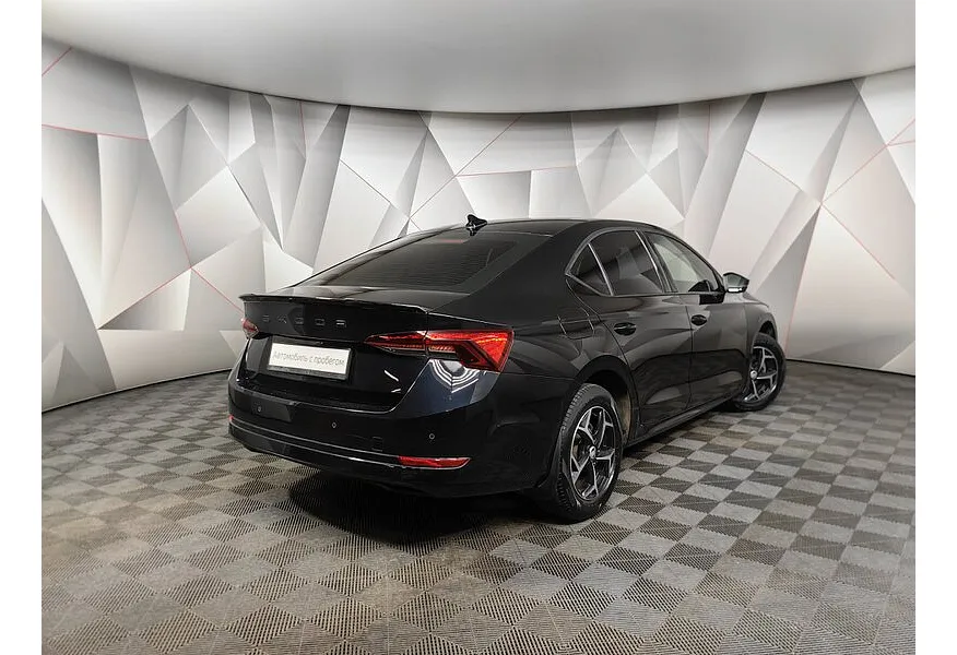 Skoda Octavia 1.4 AT FWD (150 л.с.) Style Plus Черный в АВИЛОН. Слайд №2