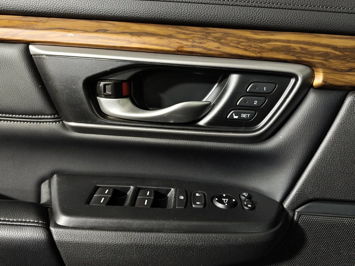 Honda CR-V 2.4 CVT AWD (186 л.с.) Серебристый в АВИЛОН. Слайд №23