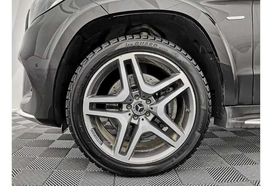 Mercedes-Benz GLS 400 4MATIC 9G-TRONIC (333 л.с.) Особая серия Черный в АВИЛОН. Слайд №9