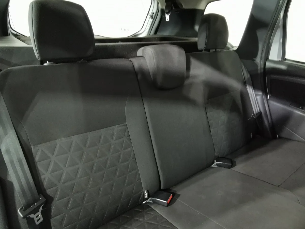 Renault Duster 2.0 MT 4x4 (143 л.с.) Серый в АВИЛОН. Слайд №16