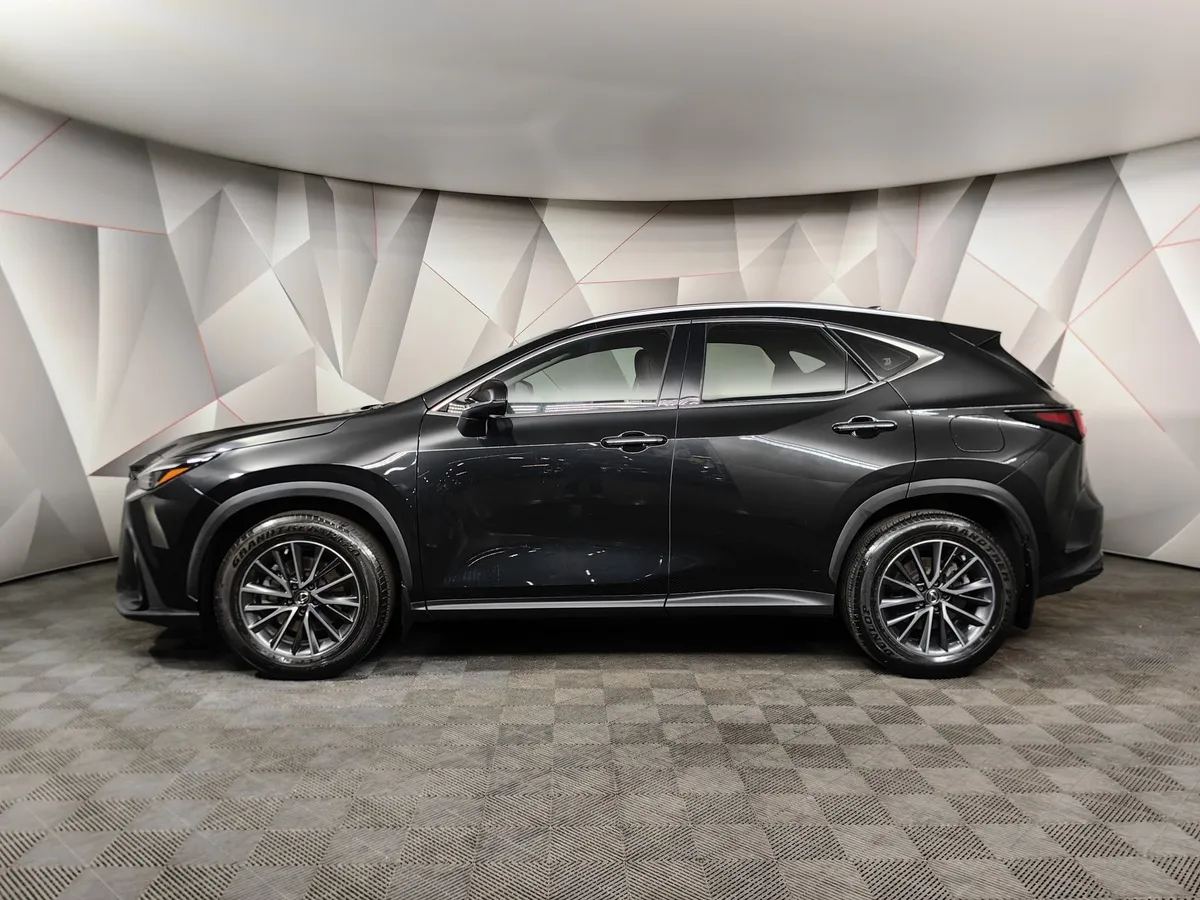 Lexus NX 2.5 AT AWD (200 л.с.) Luxury Черный в АВИЛОН. Слайд №5