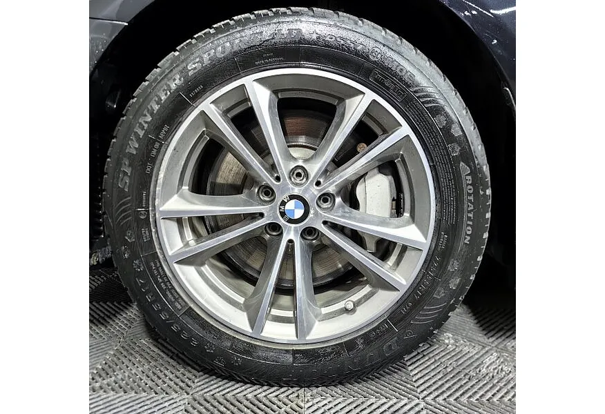 BMW 5 серия 530i xDrive Steptronic (249 л.с.) Черный в АВИЛОН. Слайд №7