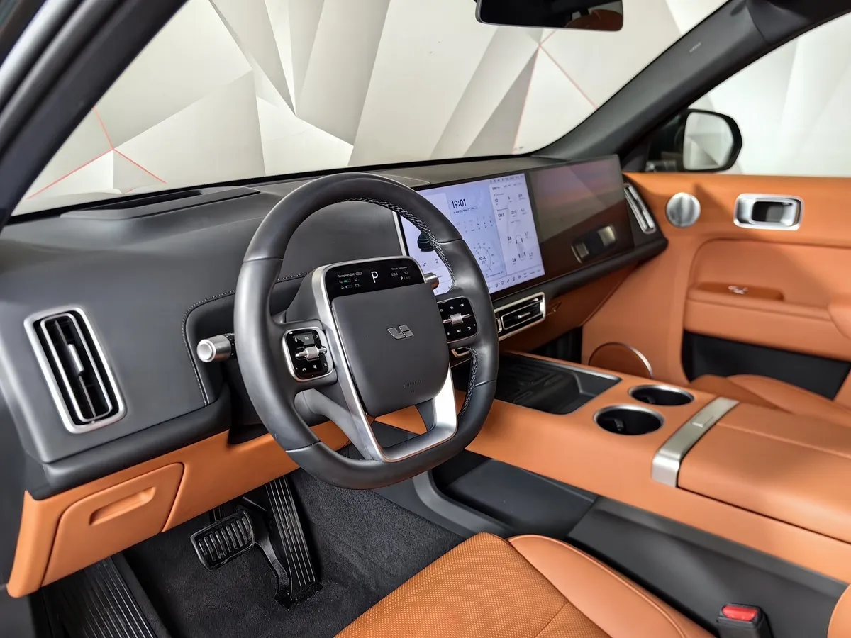 Li Auto L7 1.5 AT 4WD (449 л.с.) Pro Зеленый в АВИЛОН. Слайд №17