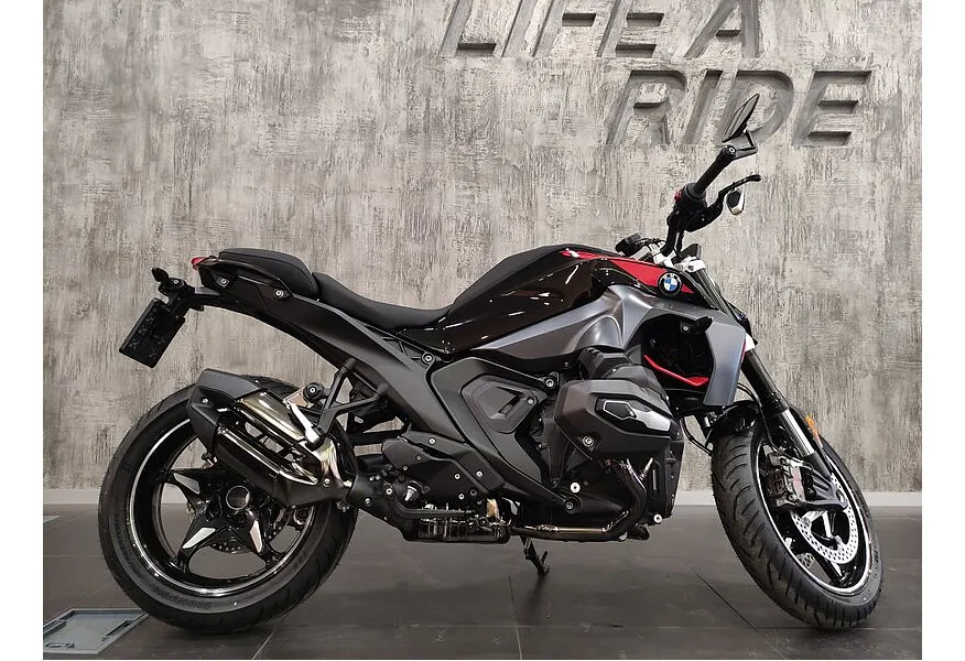 BMW Motorrad R 1300 R R 1300 R 1300 см³ (145 л.с.) (145) 1300 Черный в АВИЛОН. Слайд №4