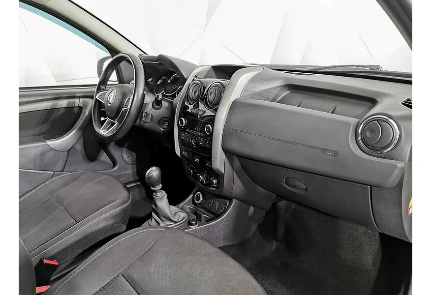 Renault Duster 1.6 MT 4x4 (114 л.с.) Зеленый в АВИЛОН. Слайд №13