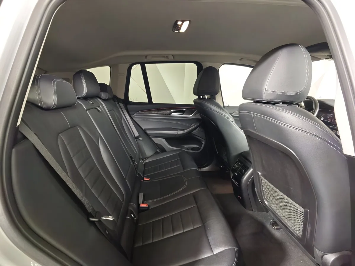 BMW X3 xDrive30d AT (249 л.с.) Luxury Серебристый в АВИЛОН. Слайд №14