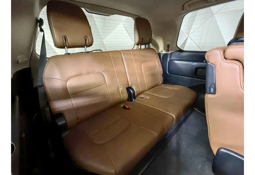 Toyota Land Cruiser 4.5 Twin-Turbo D AT 4WD (5 мест) (235 л.с.) Престиж Черный в АВИЛОН. Слайд №23