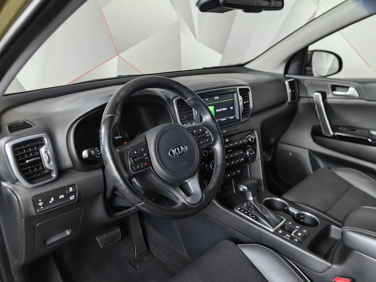 Kia Sportage 2.0 CRDi AT 4WD (185 л.с.) Premium Желтый в АВИЛОН. Слайд №18