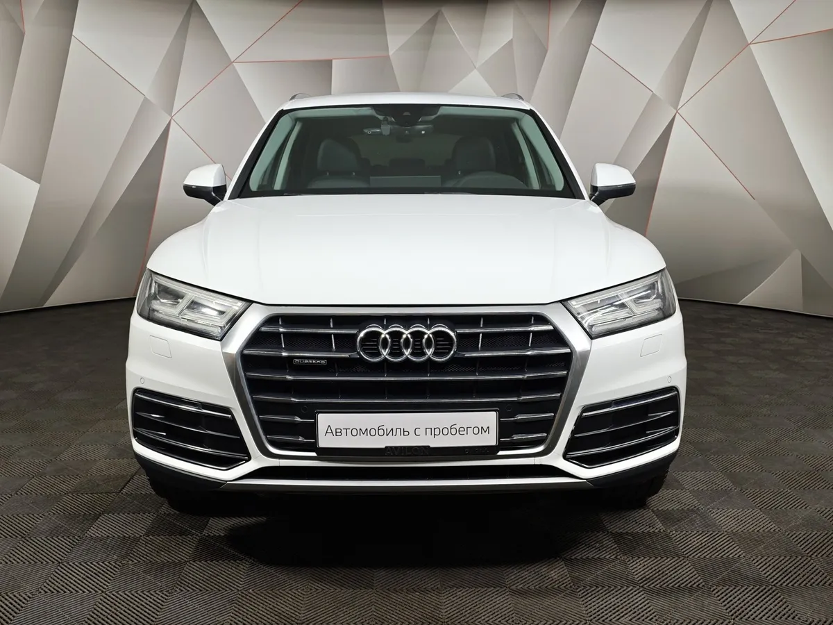 Audi Q5 L 40 TFSI S tronic quattro (249 л.с.) Белый в АВИЛОН. Слайд №7