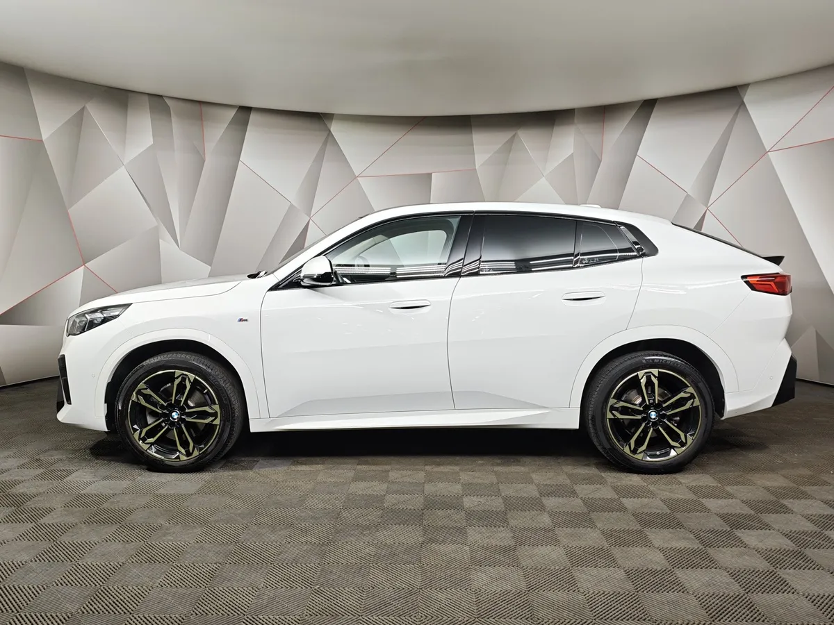 BMW X2 25i xDrive AT (204 л.с.) Белый в АВИЛОН. Слайд №4