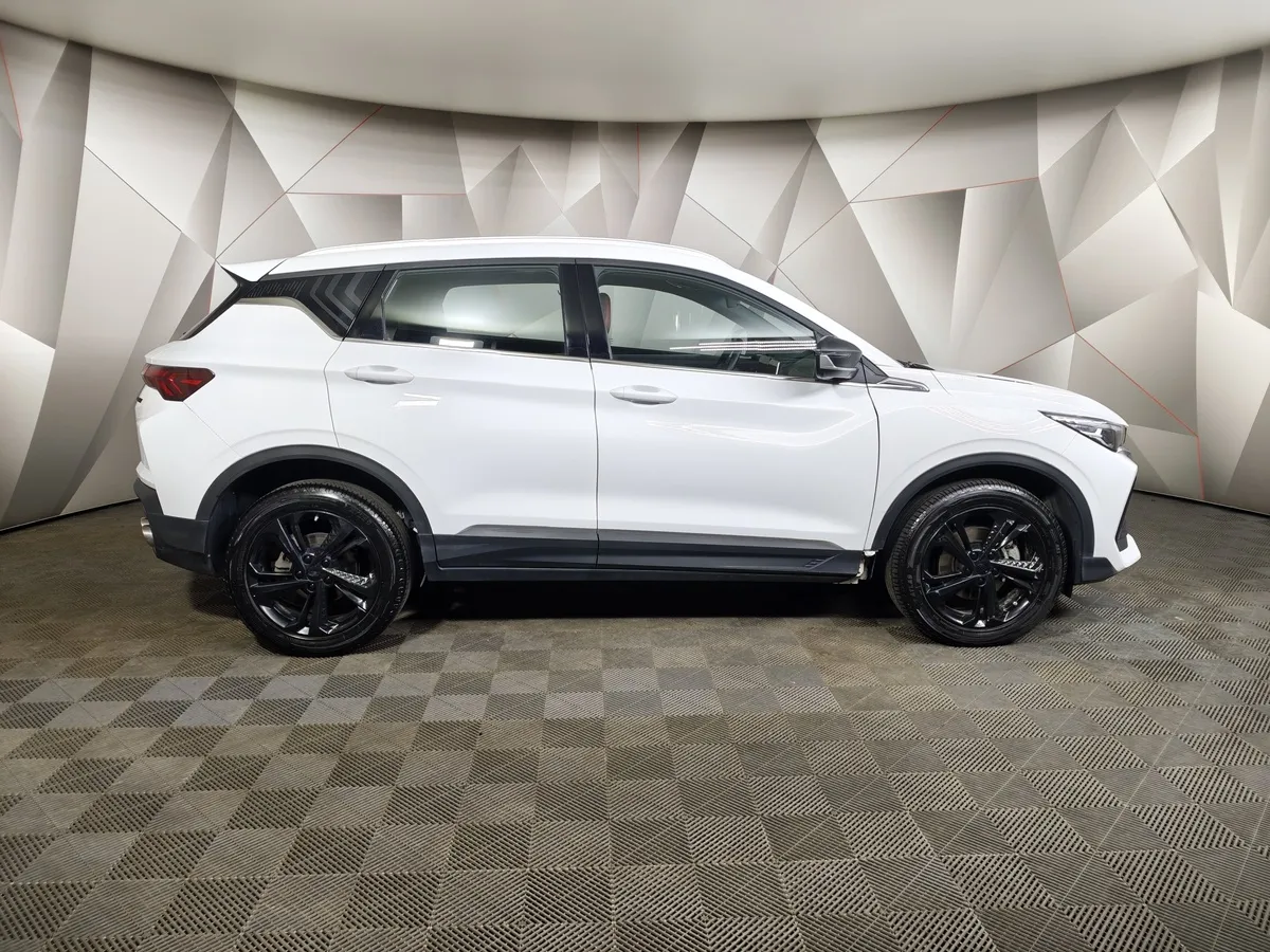 Geely Coolray 1.5T 7DCT 2WD (150 л.с.) Luxury Белый в АВИЛОН. Слайд №5