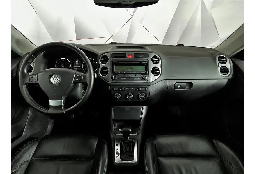 Volkswagen Tiguan 2.0 TSI 4Motion AT (180 л.с.) Sport & Style Красный в АВИЛОН. Слайд №13