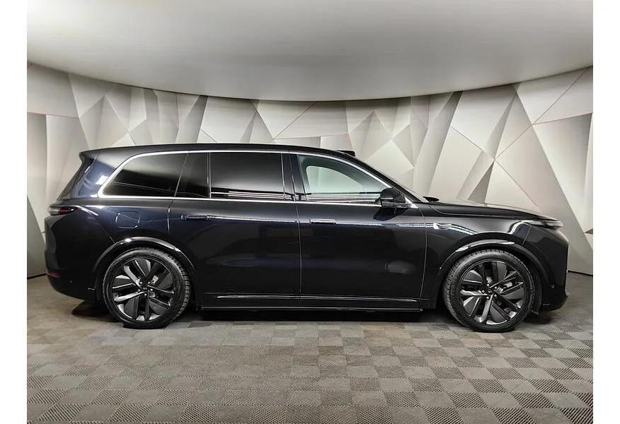 Li Auto L9 1.5 AT 4WD (449 л.с.) Max  Черный в АВИЛОН. Слайд №6