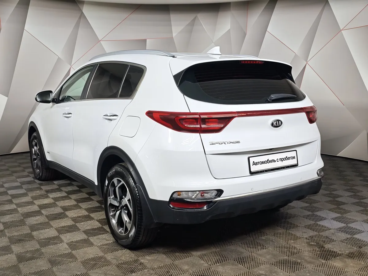 Kia Sportage 2.0 MPI AT 4WD (150 л.с.) Luxe Белый в АВИЛОН. Слайд №4