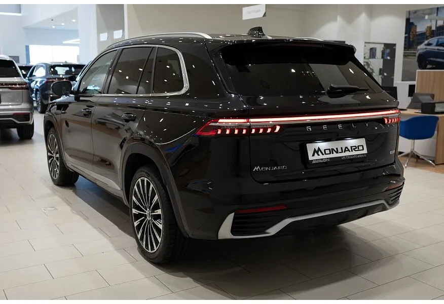 Geely Monjaro 2.0T 8AT 4WD (238 л.с.) Flagship Черный в АВИЛОН. Слайд №7