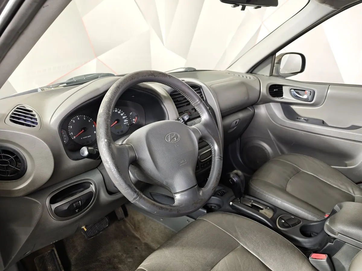 Hyundai Santa Fe 2.7 AT (173 л.с.) Серый в АВИЛОН. Слайд №17