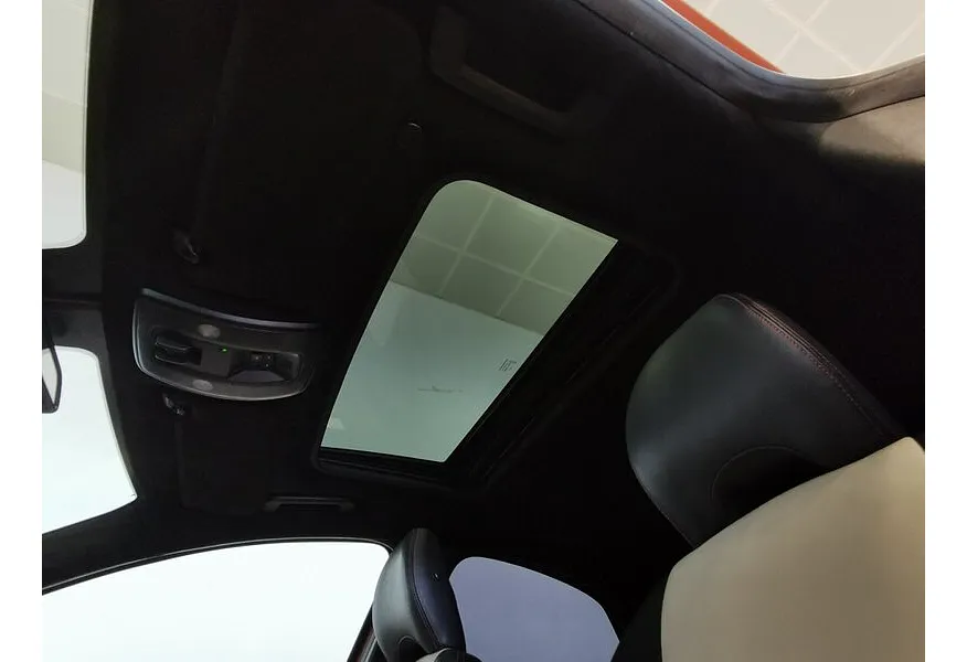 Volvo S40 2.0 Powershift (145 л.с.) Оранжевый в АВИЛОН. Слайд №22