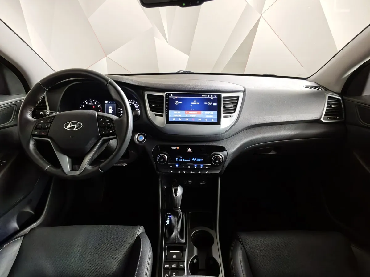 Hyundai Tucson 2.0 AT 4WD (150 л.с.) Dynamic Серый в АВИЛОН. Слайд №14