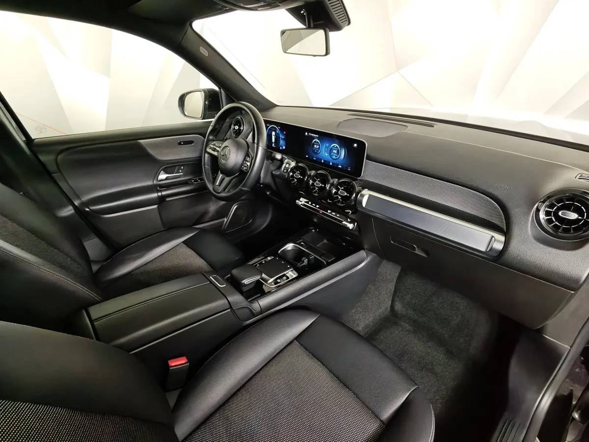 Mercedes-Benz GLB 200 8G-DCT 4MATIC (150 л.с.) Progressive Черный в АВИЛОН. Слайд №12
