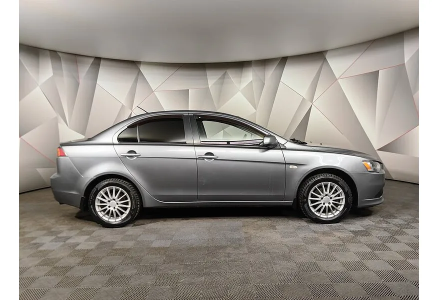 Mitsubishi Lancer 1.5 MT (109 л.с.) Серый в АВИЛОН. Слайд №6
