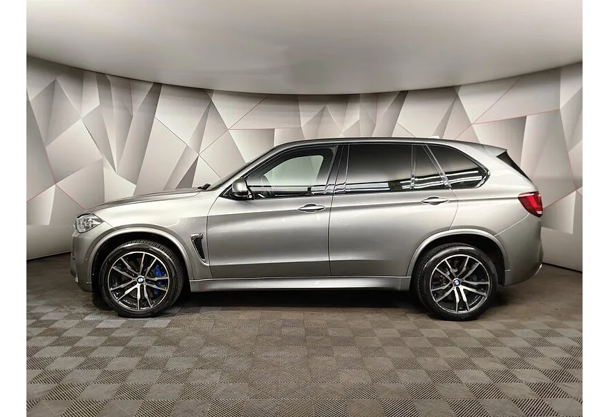 LIVE. Слайд №2