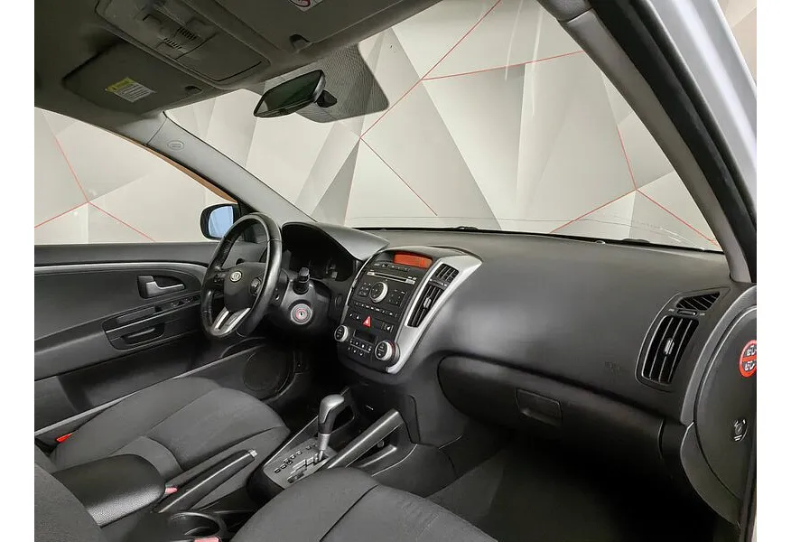 АВИЛОН - Kia Ceed 1.6 AT (122 л.с.) Luxe Белый - slide 13