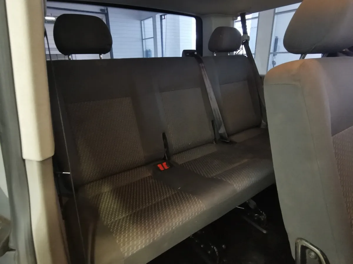 Volkswagen Caravelle 2.0 BiTDI DSG L1 (180 л.с.) Comfortline Серый в АВИЛОН. Слайд №19
