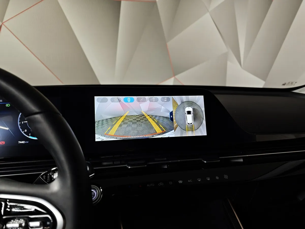 Omoda C5 1.5T CVT (147 л.с.) Lifestyle (красные элементы экстерьера) Серый в АВИЛОН. Слайд №21