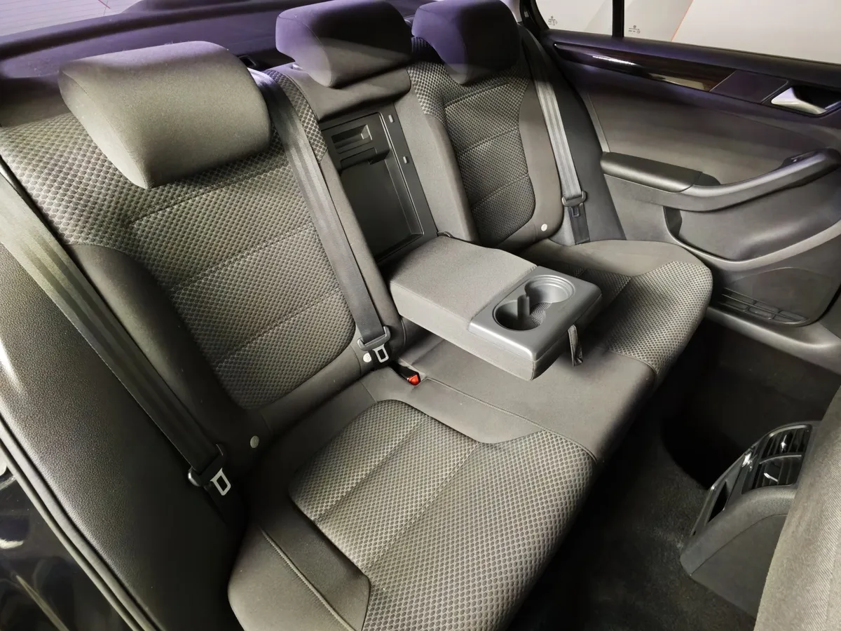 Volkswagen Jetta 1.4 TSI DSG (122 л.с.) Highline (Локальная сборка) Черный в АВИЛОН. Слайд №14