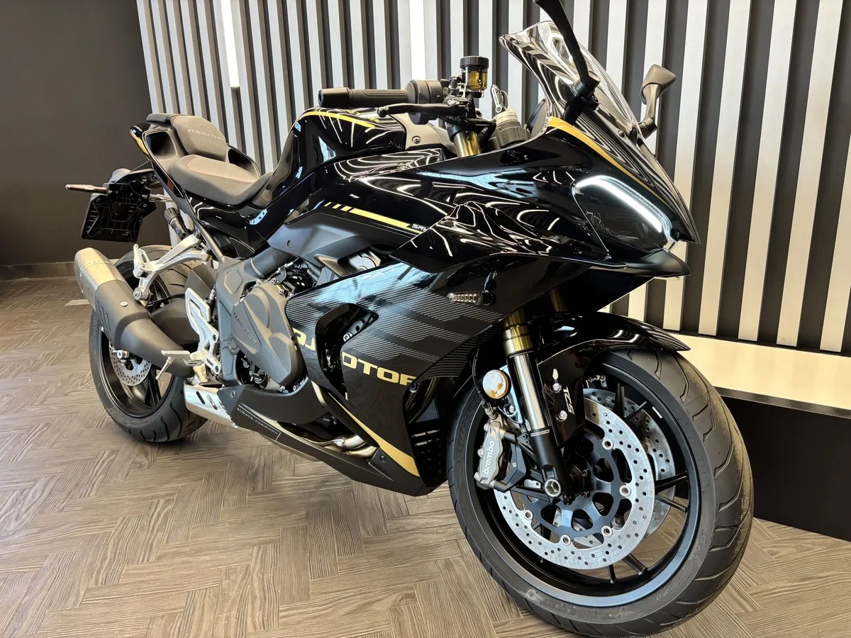 QJMOTOR SRK 800 RR 778 см³ (95 л.с.) 778 Черный в АВИЛОН. Слайд №2