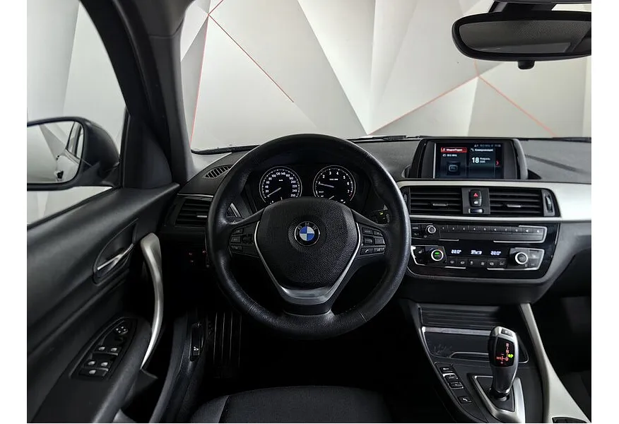 BMW 1 серия 116i AT (136 л.с.) Черный в АВИЛОН. Слайд №15