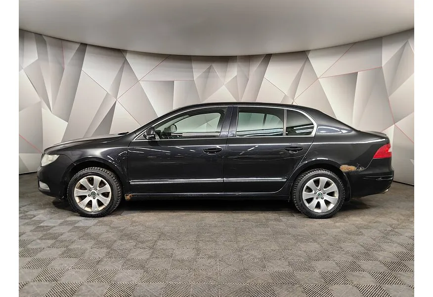 Skoda Superb 1.8 TSI DSG (152 л.с.) Черный в АВИЛОН. Слайд №5