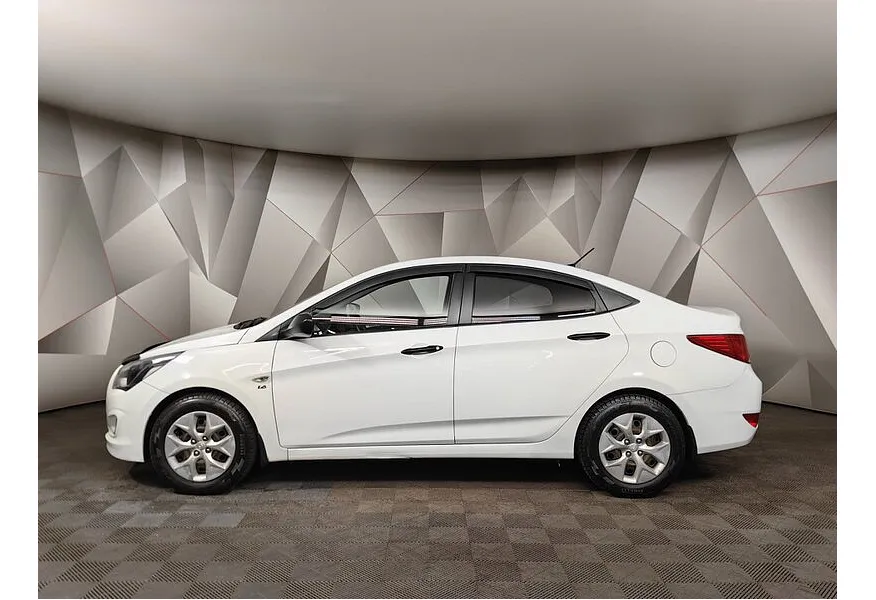 Hyundai Solaris 1.6 AT (123 л.с.) Active Белый в АВИЛОН. Слайд №5