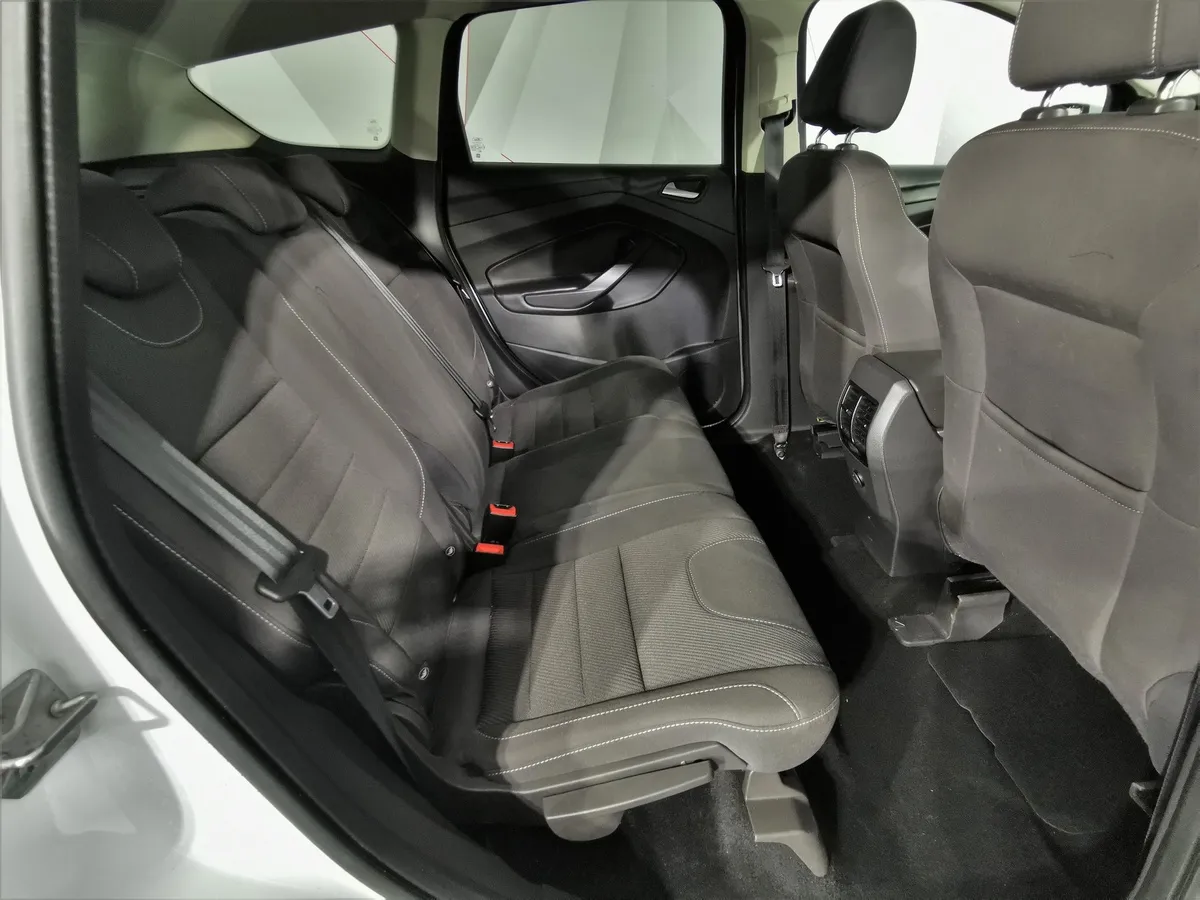 Ford Kuga 1.6 EcoBoost AT AWD (150 л.с.) Titanium Белый в АВИЛОН. Слайд №14