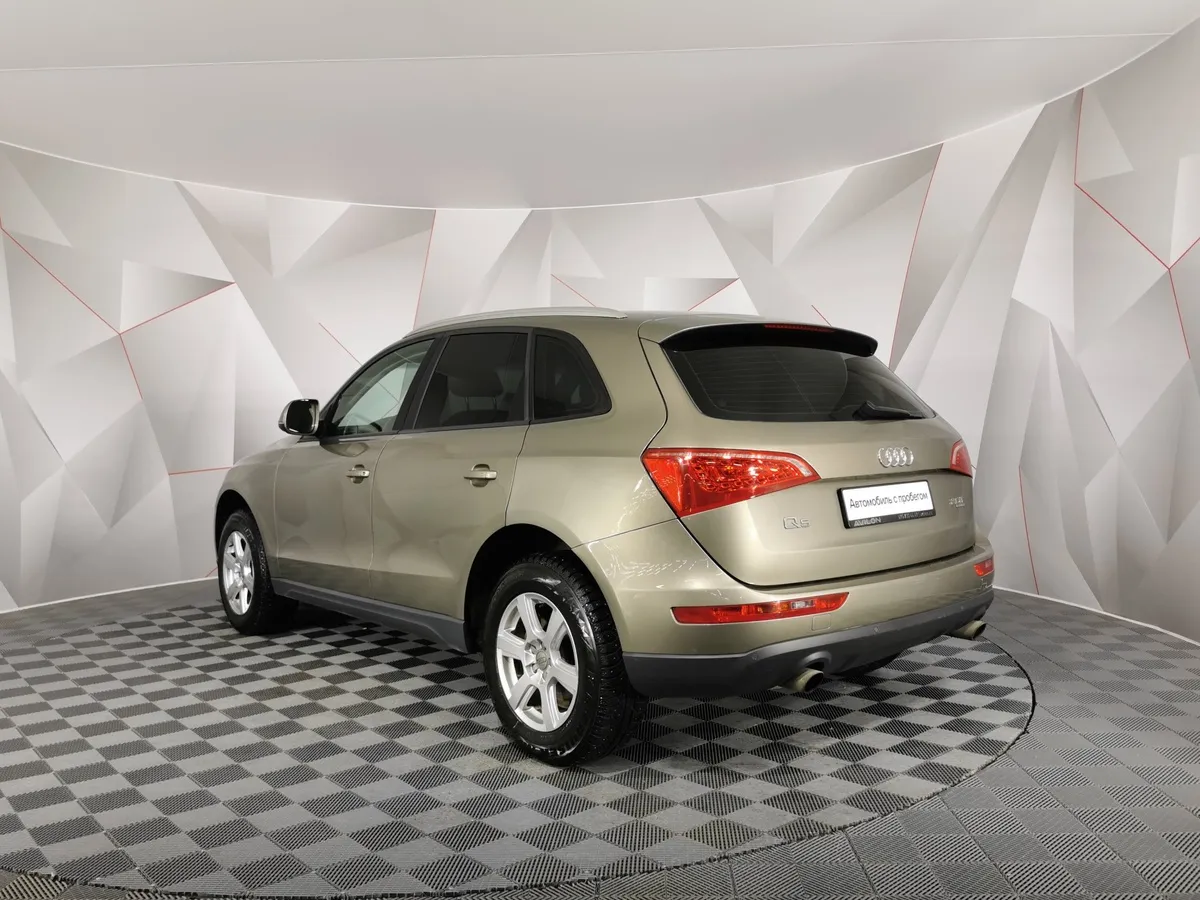 Audi Q5 2.0 TFSI tiptronic quattro (211 л.с.) Бежевый в АВИЛОН. Слайд №4