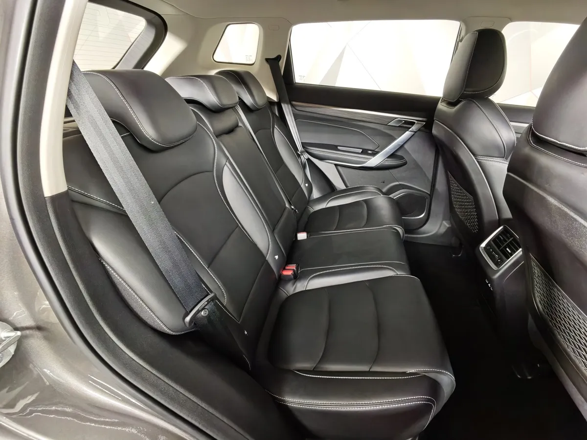 Belgee X70 1.5T DCT 4WD (177 л.с.) Prestige Серый в АВИЛОН. Слайд №16