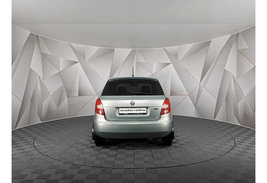 Skoda Fabia 1.4 MT (125 л.с.) Зеленый в АВИЛОН. Слайд №8