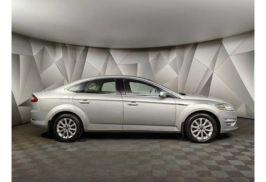 Ford Mondeo 2.3 AT (161 л.с.) Ambiente Серебристый в АВИЛОН. Слайд №6