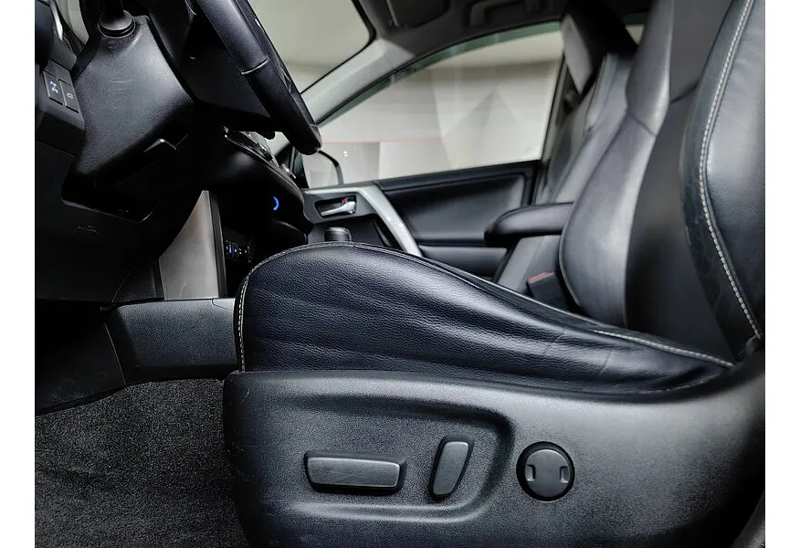 Toyota RAV4 2.2 TD AT (150 л.с.) Синий в АВИЛОН. Слайд №23