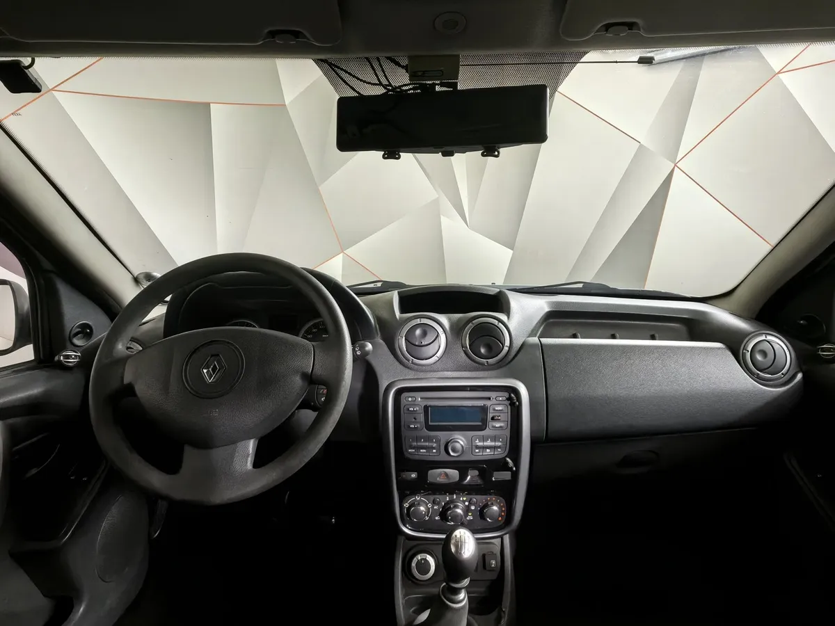 Renault Duster 2.0 MT 4x4 (143 л.с.) Белый в АВИЛОН. Слайд №11