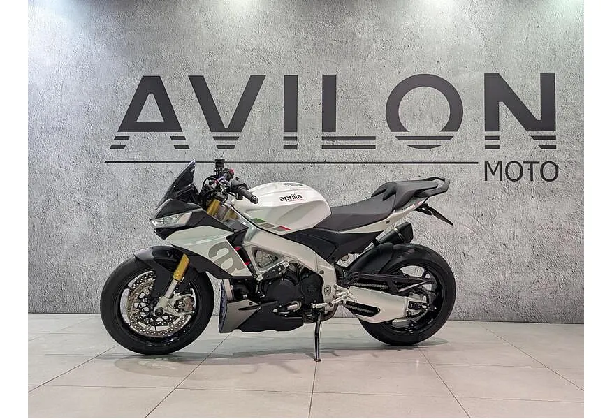 Aprilia Tuono V4 1077 см³ (175 л.с.) (175) 1077 Белый в АВИЛОН. Слайд №2