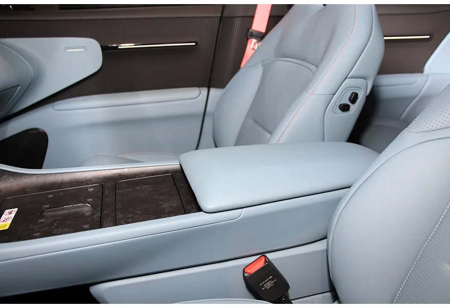 Avatr 12 AT 4WD (578 л.с.) Dual Motor Dynamic Серый в АВИЛОН. Слайд №15