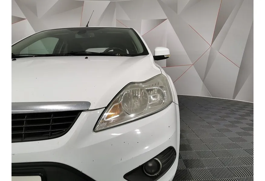 Ford Focus 2.0 AT (145 л.с.) Белый в АВИЛОН. Слайд №10