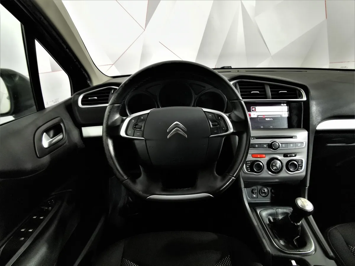 Citroen C4 1.6 VTi MT (116 л.с.) Коричневый в АВИЛОН. Слайд №17