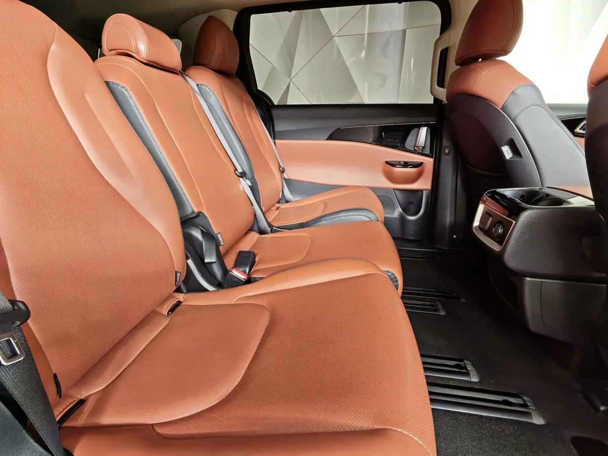 Kia Carnival 3.5 AT (249 л.с.) Prestige Синий в АВИЛОН. Слайд №16